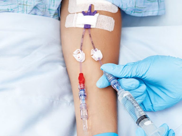 Damardan Serum Tedavisi Uygulama